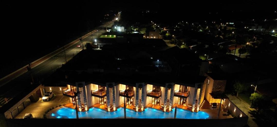 De Casas A Beira Mar Piscina Villa *